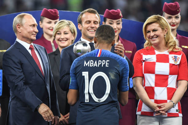 个明显的短 个明显的短